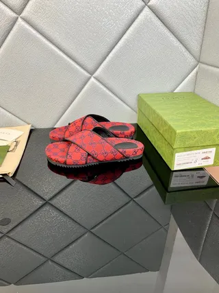 Gucci Screener Rojo y Azul Marino GG Monogram Slide Slippers 9