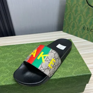 Gucci Screener Web Stripe AKE Print चप्पल