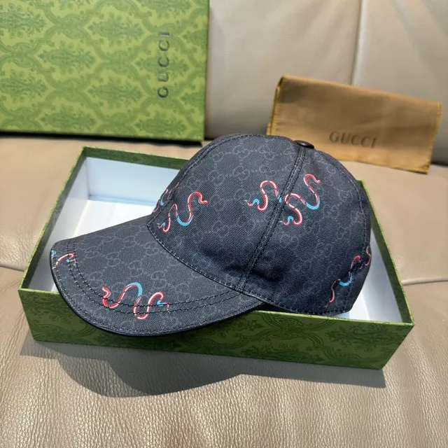 Gucci Serpenti Embroidered GG Supreme Baseball Cap 8