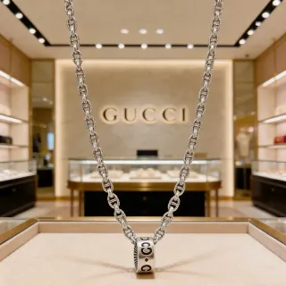 Gucci রৌপ্য কালো রোপ-লিঙ্ক চেইন সিলিন্ড্রিক্যাল পেন্ডেন্ট নেকলেস