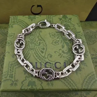 Gucci فضي كيرب لينك ثقيل interlocking G ميداليونات سوار