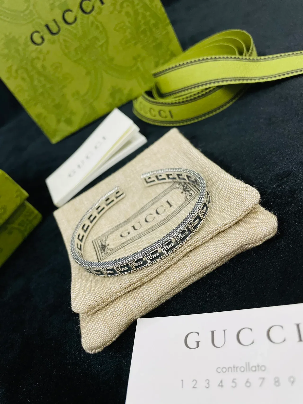 Gucci 银绿色希腊钥匙纹饰袖口手镯 7