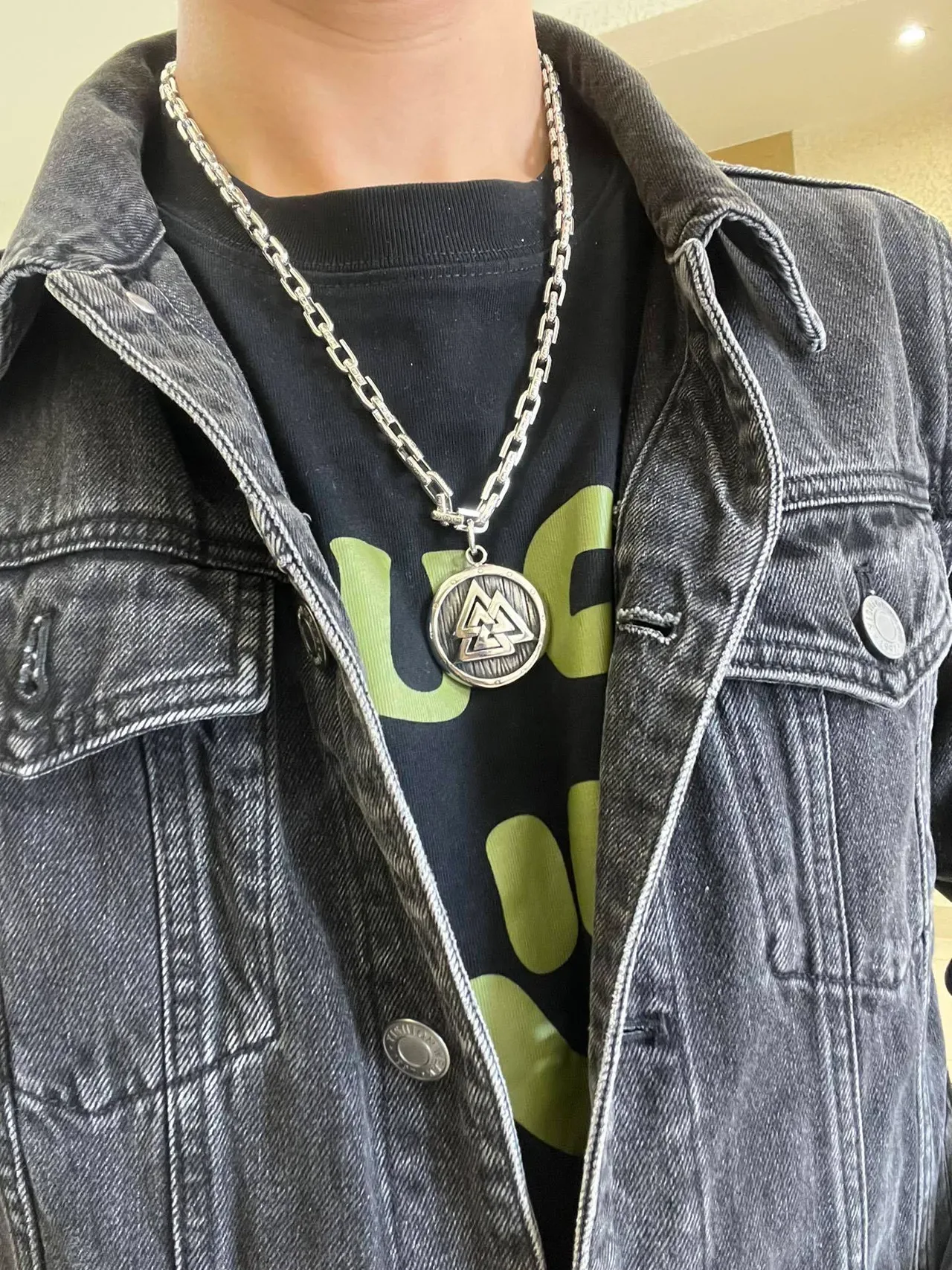 Gucci Collier Chaîne Curb Pesante Chaînons Argent Vert Gravée Pendentif Circulaire 5