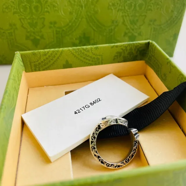 Gucci Silver Green Interlocking Double-G Logo Metal Ring 3