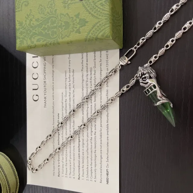 Gucci चांदी हरा सज्जित लिंक चेन सींग आकार का पेंडेंट नेकलेस 2