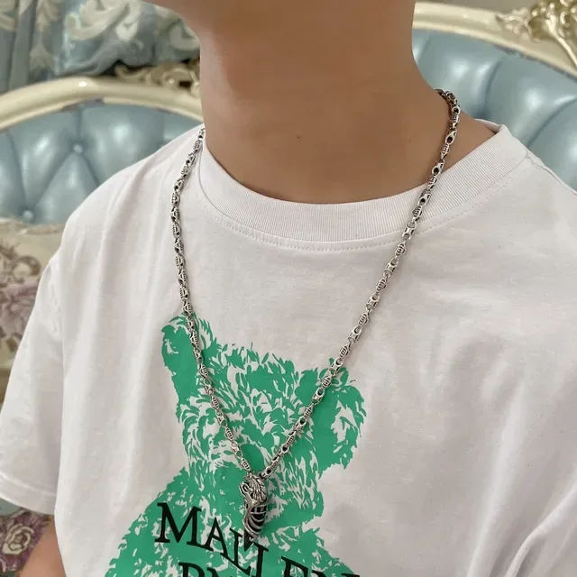Gucci चांदी हरा सज्जित लिंक चेन सींग आकार का पेंडेंट नेकलेस 7