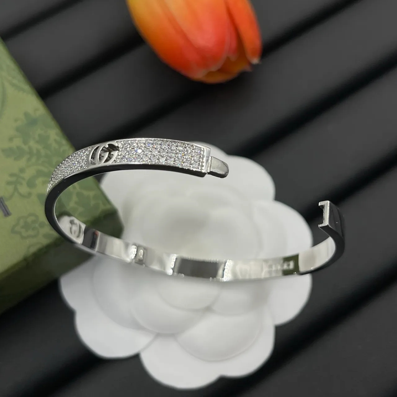 Gucci Silver White Pavé-Set Interlocking G Motif Bracelet 4