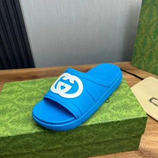 Gucci Slide Azul y Blanco Logo Zapatilla de Goma