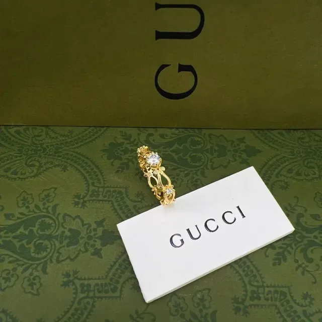 Gucci স্ট্যাকড ফ্লোরাল মোটিফ মাল্টি-মেটাল রিংস 3