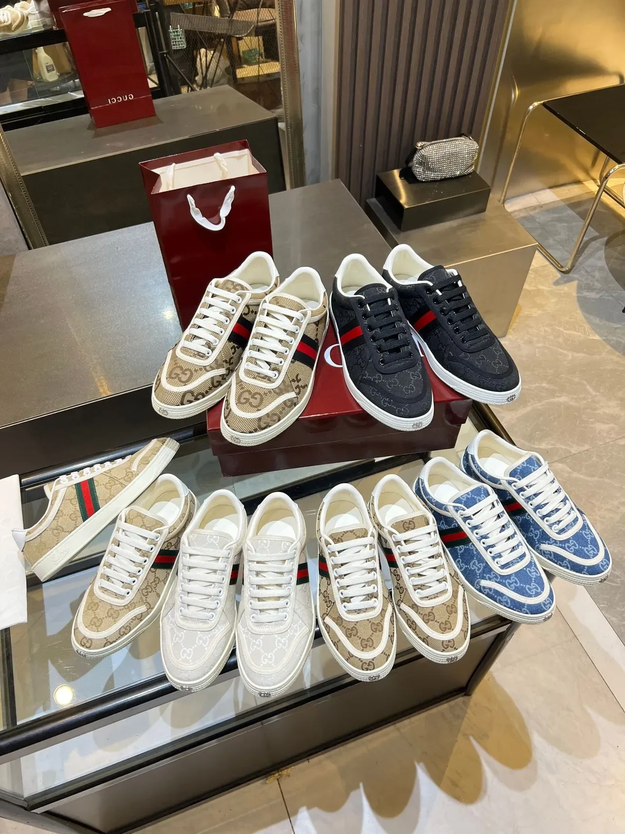 Gucci Tennis 1977 भूरा मोनोग्राम कैनवास वेब पट्टी लाइफस्टाइल स्नीकर्स 7