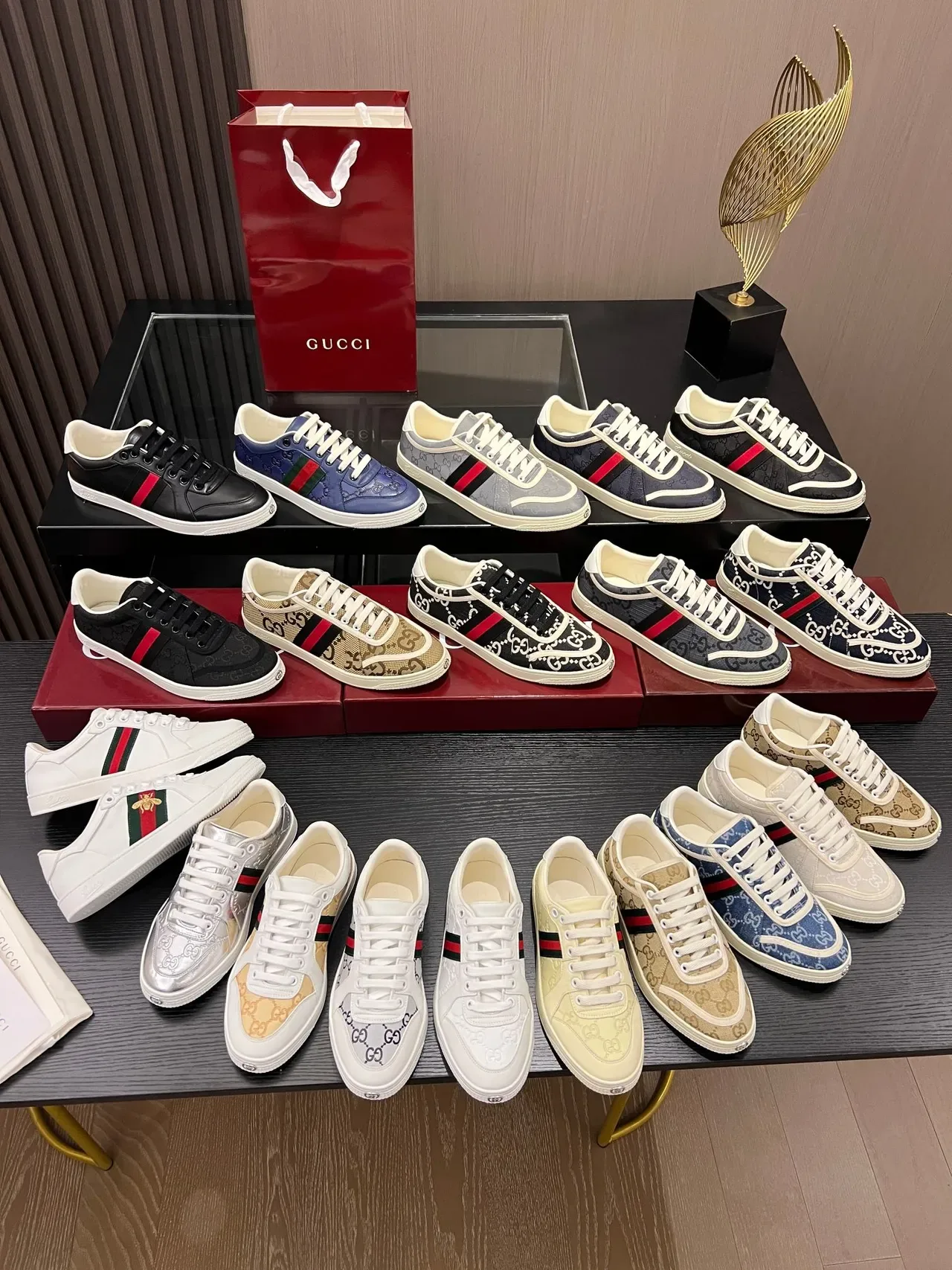 Gucci Tennis 1977 भूरा मोनोग्राम कैनवास वेब पट्टी लाइफस्टाइल स्नीकर्स 10
