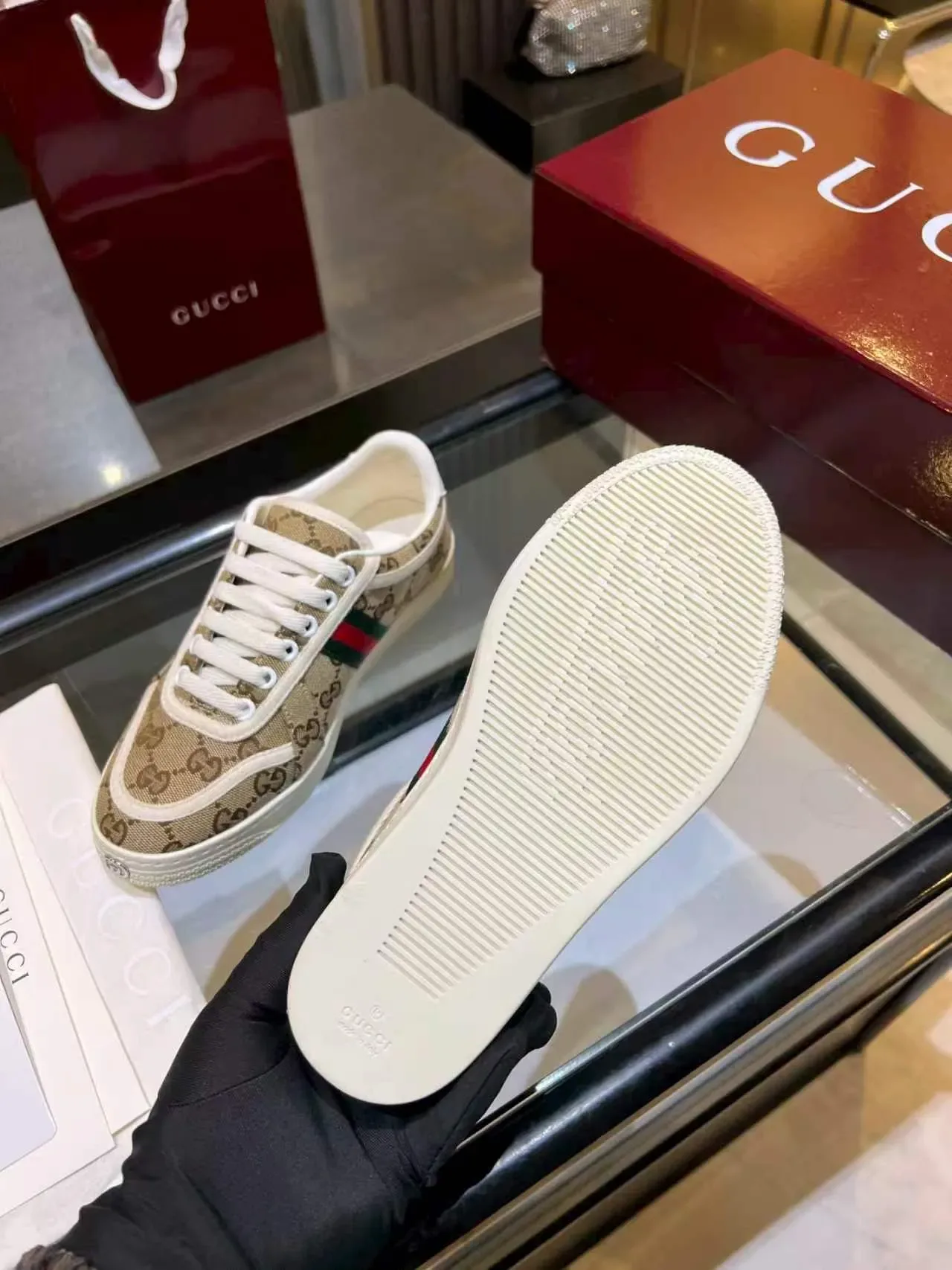 Gucci Tennis 1977 भूरा मोनोग्राम कैनवास वेब पट्टी लाइफस्टाइल स्नीकर्स 11