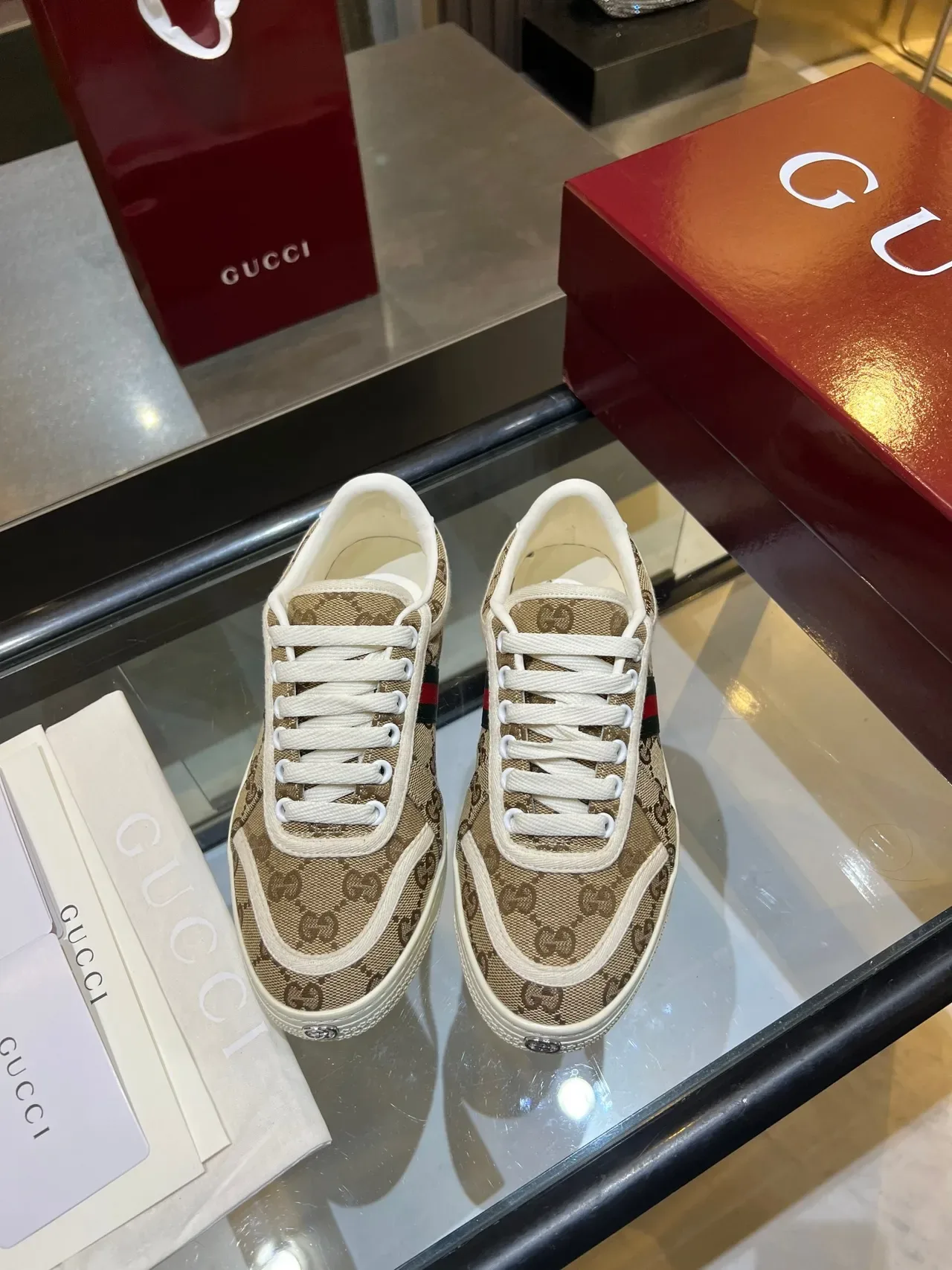 Gucci Tennis 1977 भूरा मोनोग्राम कैनवास वेब पट्टी लाइफस्टाइल स्नीकर्स 13