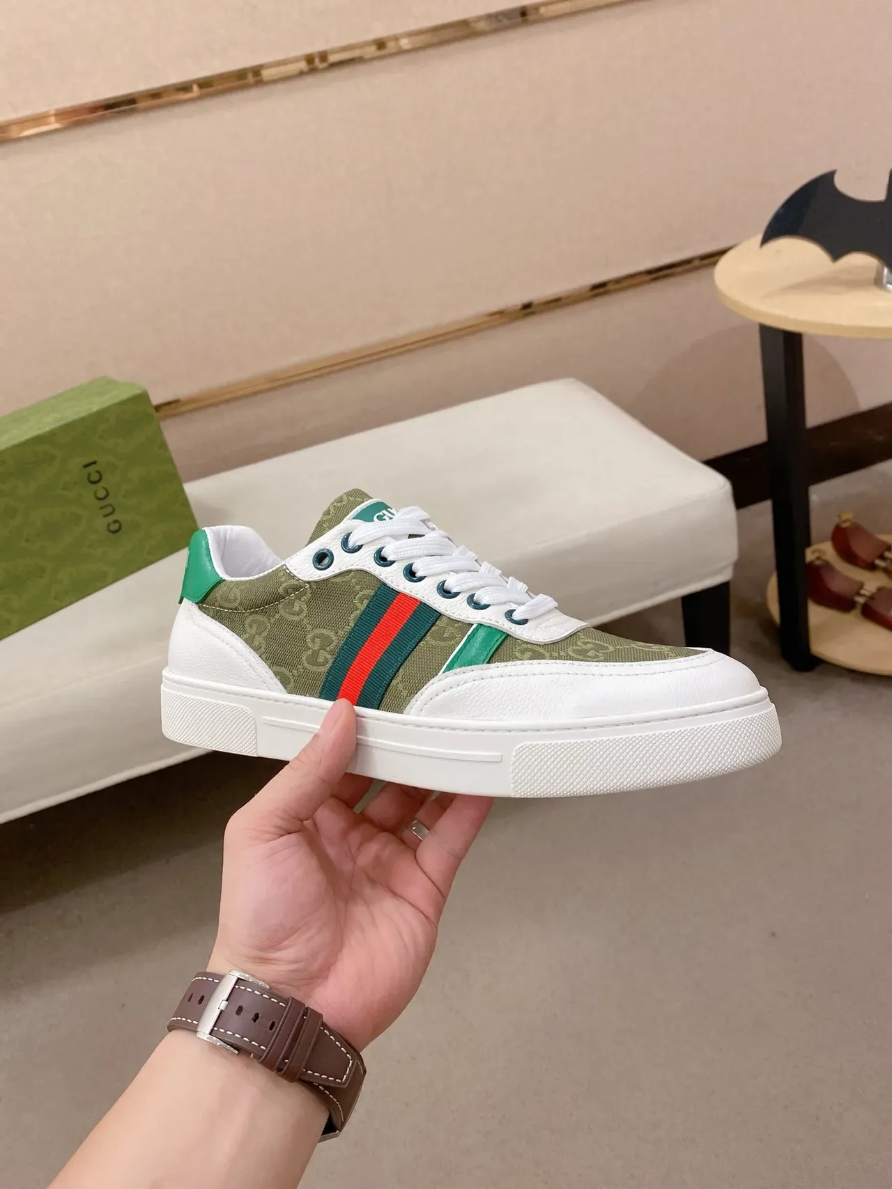 Gucci Tennis 1977 Verde Oliva e listras web brancas Sneakers Lifestyle 4