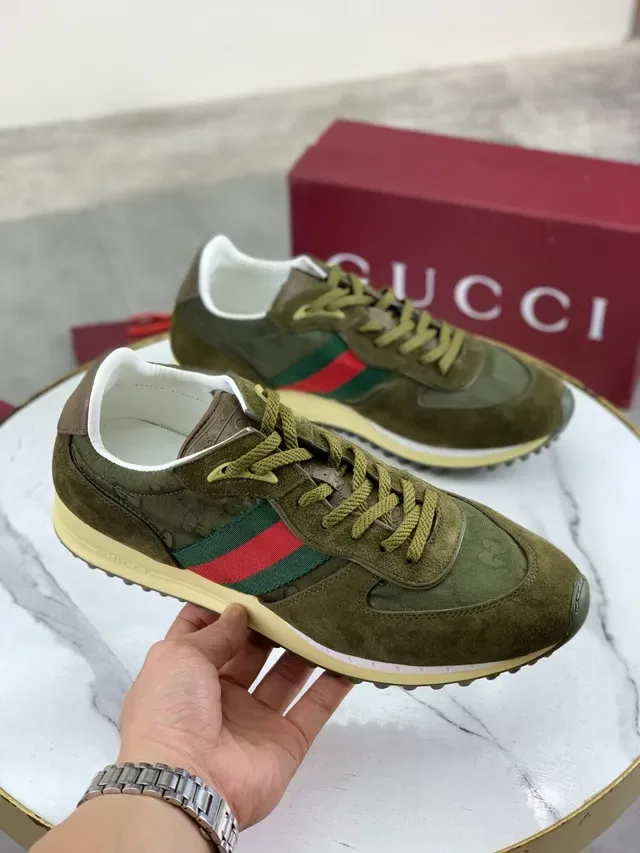 Gucci Tennis 1977 Verde Oliva Web Stripe Sneakers Lifestyle 4