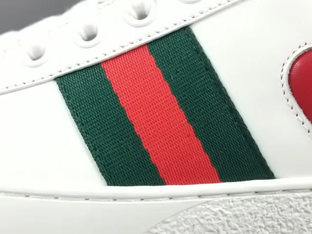 Gucci Tennis 1977 أبيض أحمر أخضر قلب أسلوب حياة حذاء رياضي 7