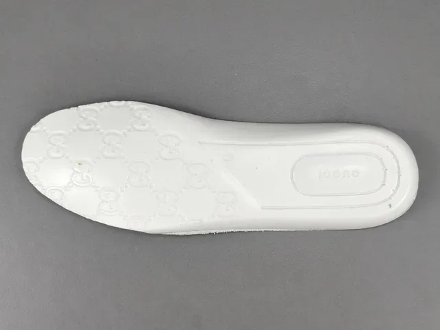 Gucci Tennis 1977 أبيض أحمر أخضر قلب أسلوب حياة حذاء رياضي 8