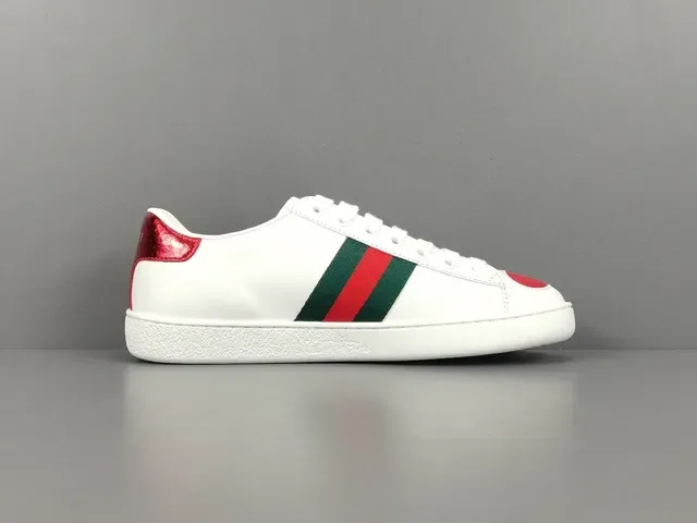 Gucci Tennis 1977 أبيض أحمر أخضر قلب أسلوب حياة حذاء رياضي 12