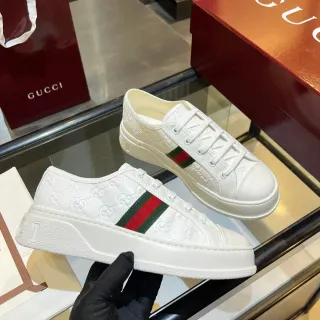 Gucci 白绿压纹 GG Monogram Web Stripe 生活方式运动鞋