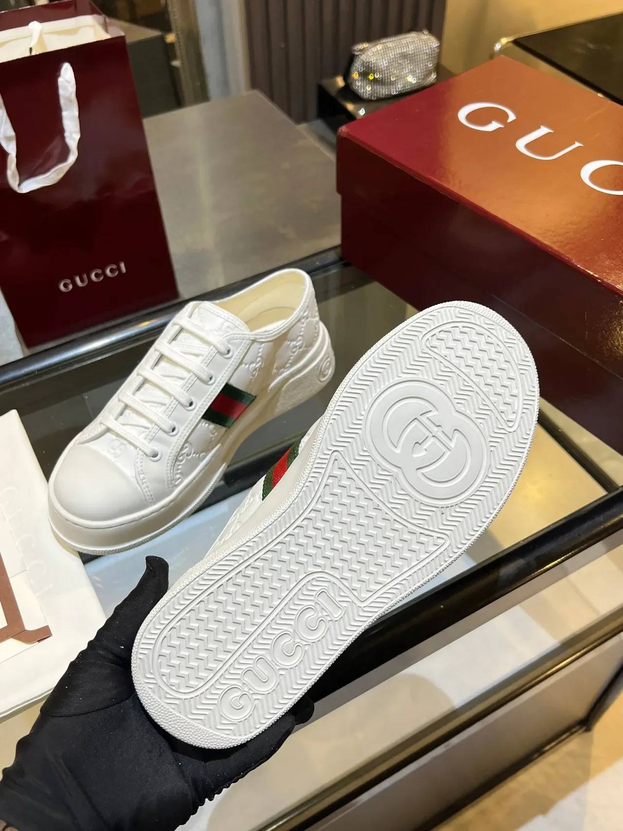 Gucci 白绿压纹 GG Monogram Web Stripe 生活方式运动鞋 2
