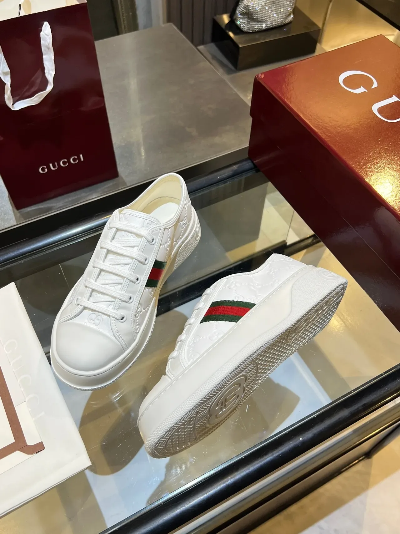 Gucci 白绿压纹 GG Monogram Web Stripe 生活方式运动鞋 3