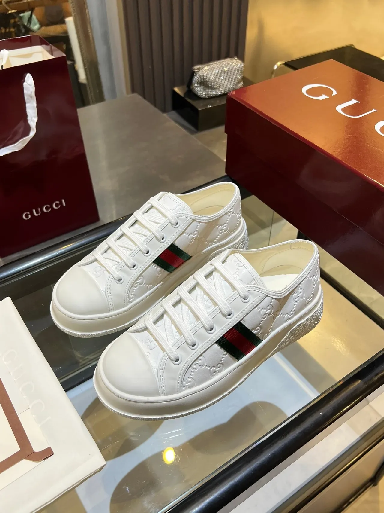Gucci 白绿压纹 GG Monogram Web Stripe 生活方式运动鞋 4