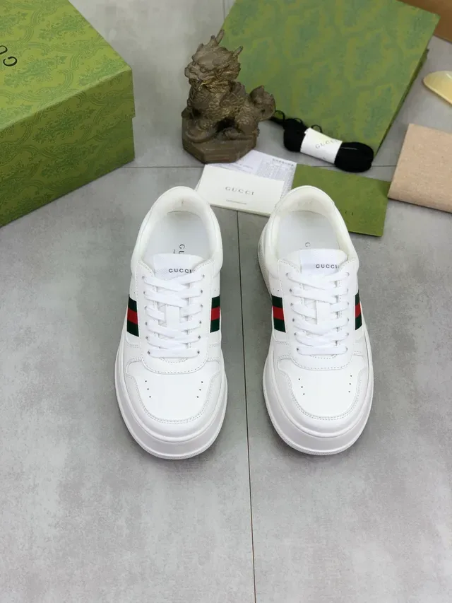 Gucci সাদা সবুজ চামড়া Web Stripe লাইফস্টাইল স্নিকার 5