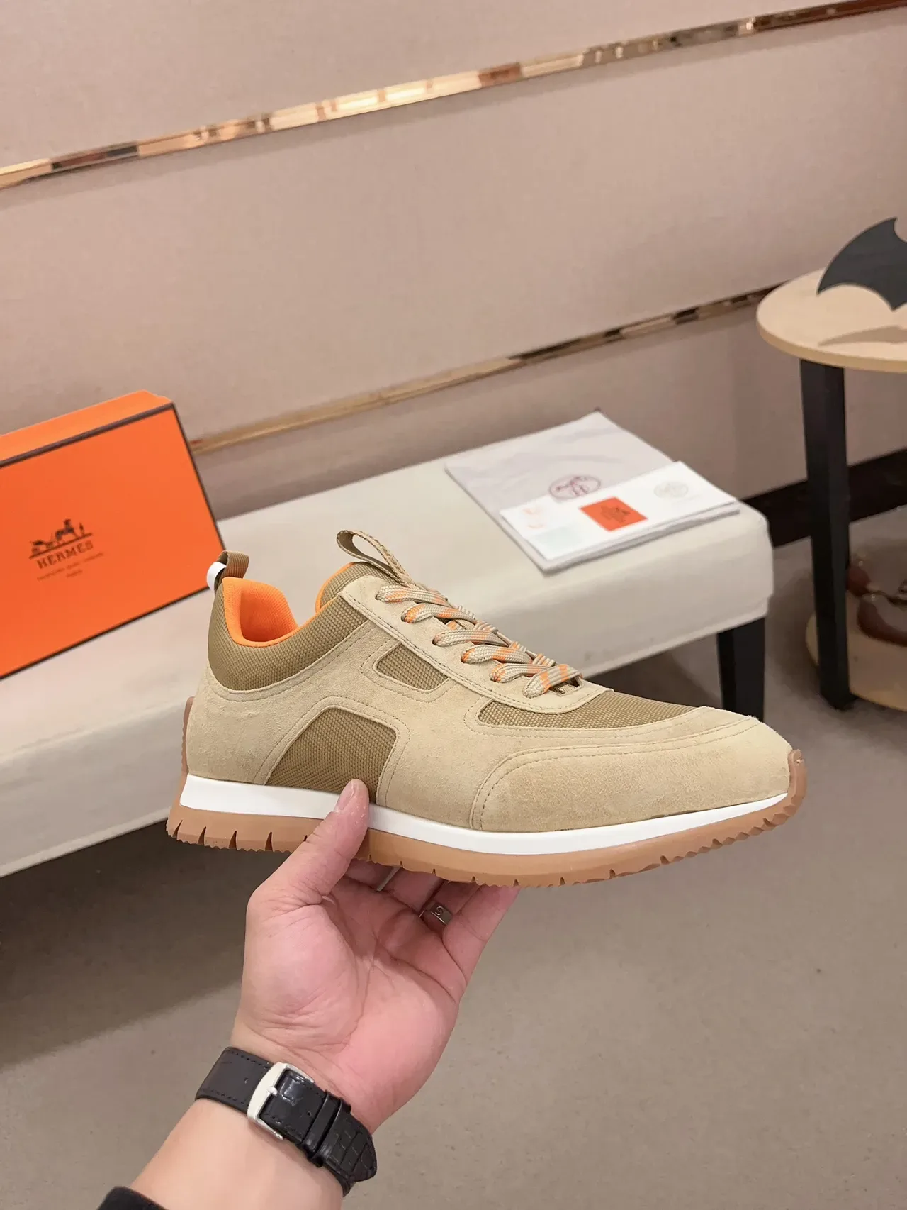 Hermès Chaussure Beige et Orange en Daim Maille 4