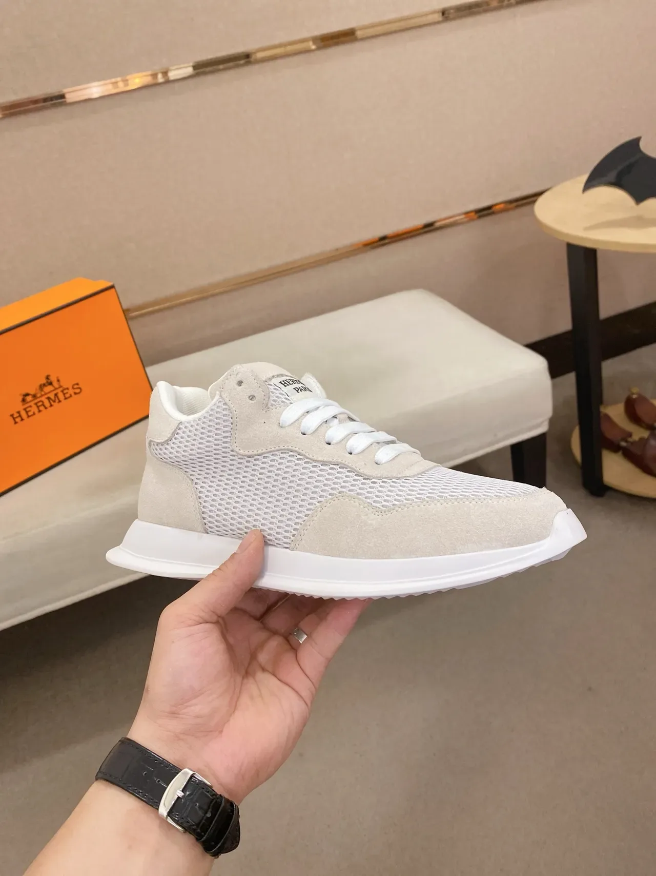 حذاء رياضي لايف ستايل Hermès بيج ميش وسويد 4
