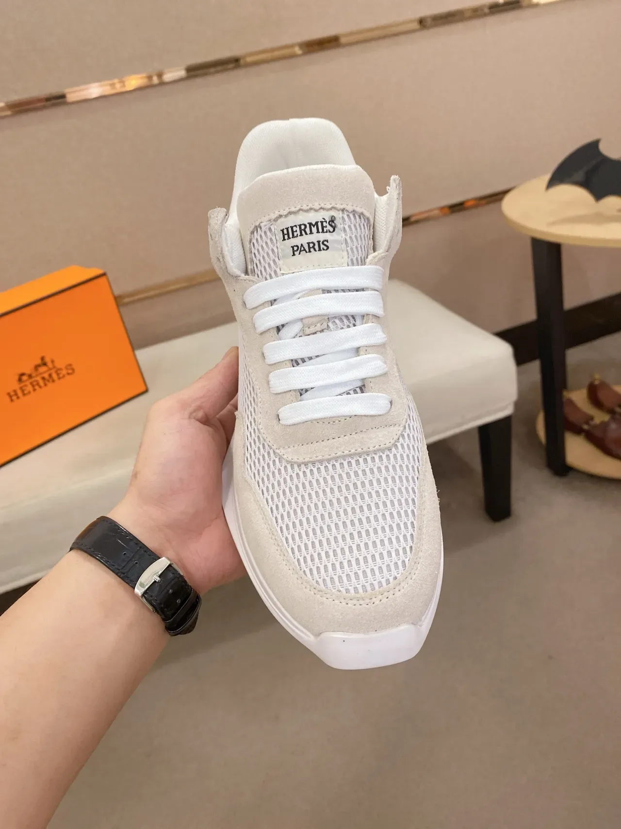 حذاء رياضي لايف ستايل Hermès بيج ميش وسويد 5