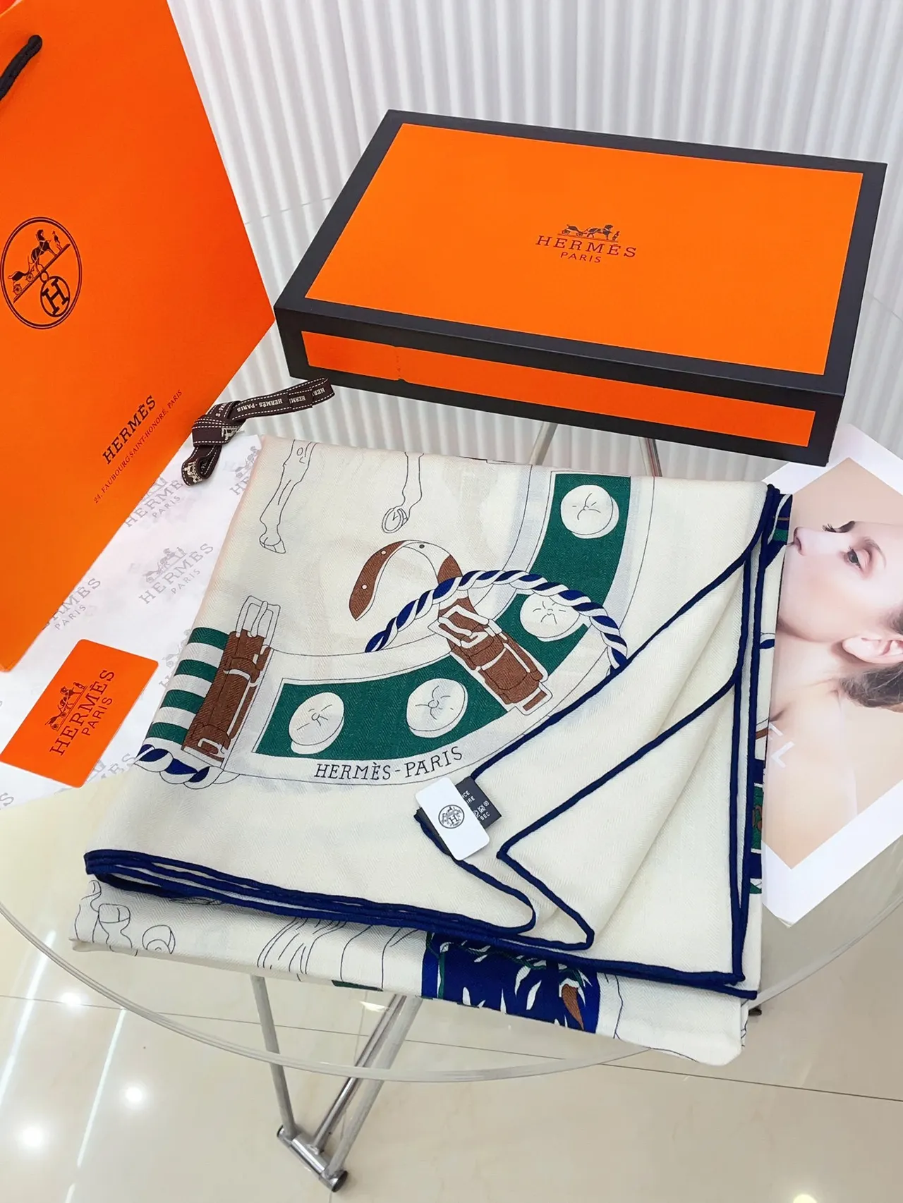 Hermès 米色海军蓝骑术印花织造丝绸围巾 5