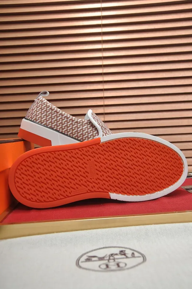 Hermès zapatillas lifestyle slip-on beige blanco suela plataforma 4