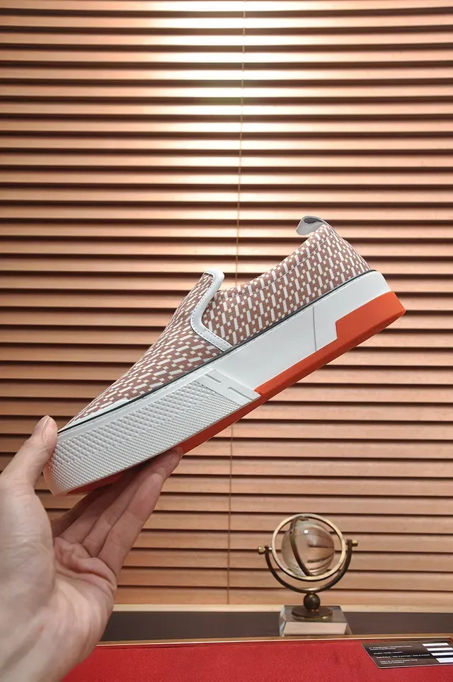 Hermès zapatillas lifestyle slip-on beige blanco suela plataforma 6