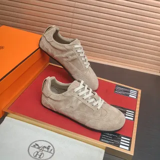 Hermès 米色白色麂皮革鞋面 低帮 剪影 生活方式 运动鞋