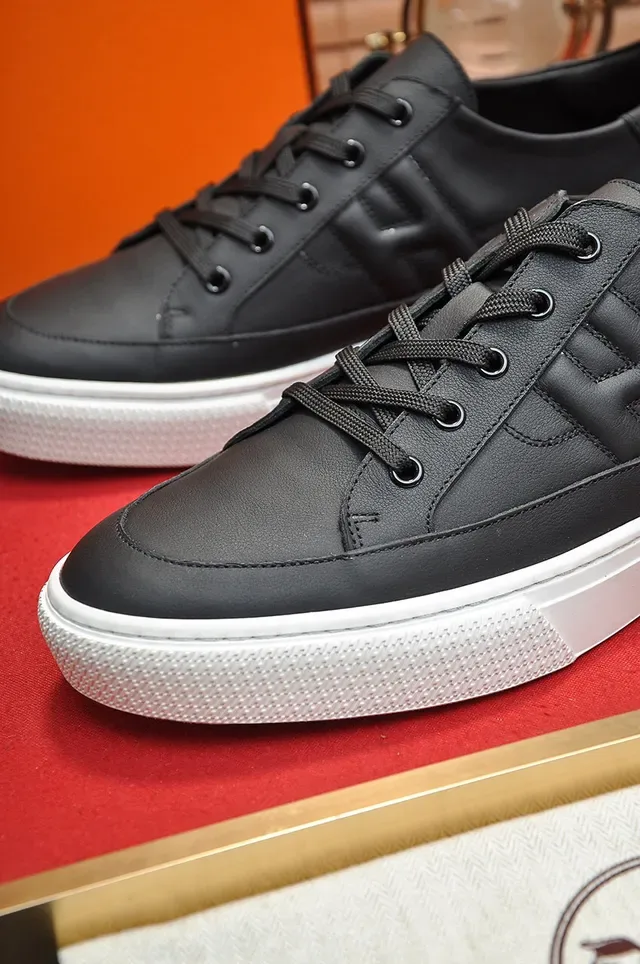 Hermès Sneakers Lifestyle en Cuir Noir Quilté Panneau H 3