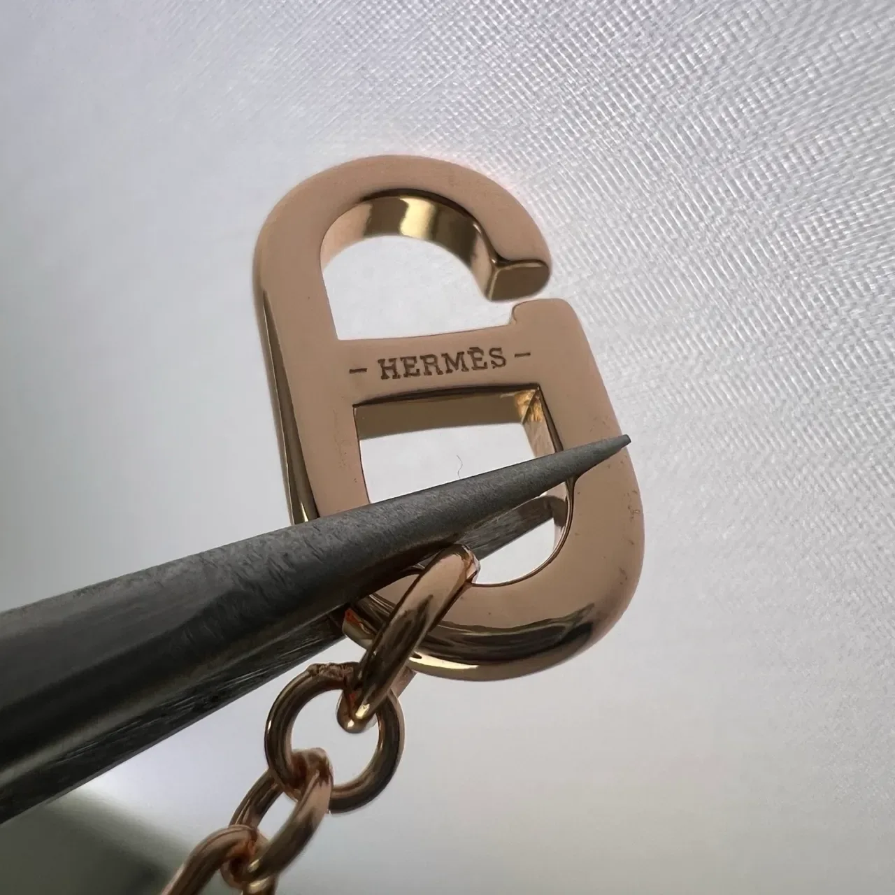 Hermès Chaine d'Ancre Pulseiras de resina e corrente de metal brancas 3