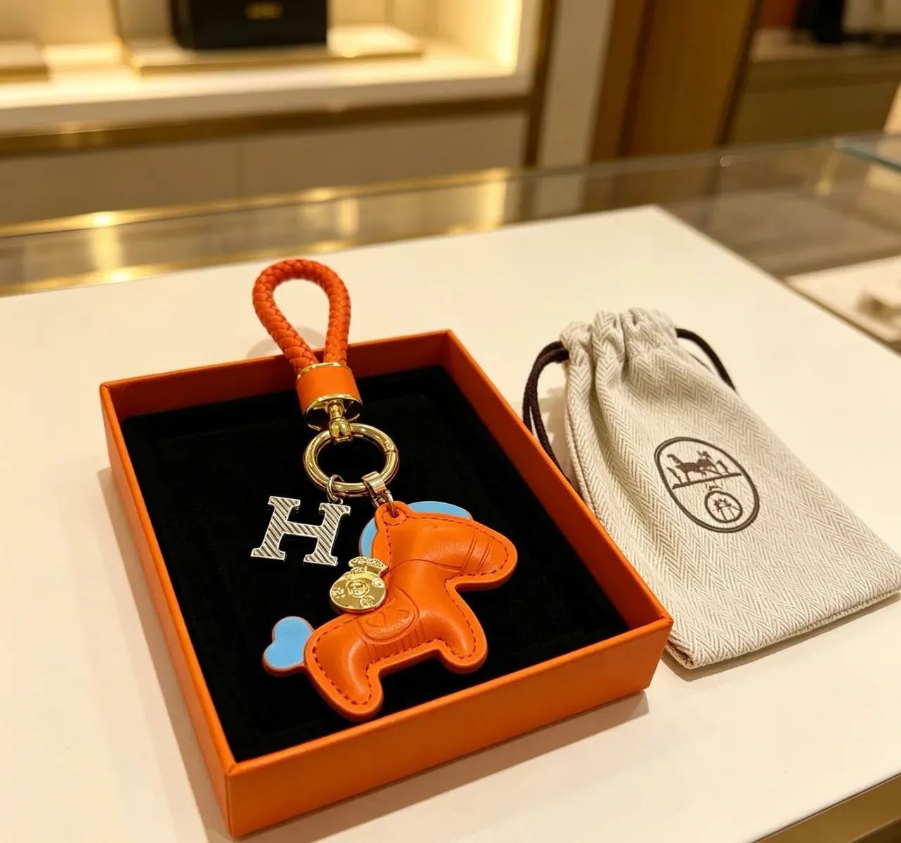 Hermès Eléphant 橙藍色編織皮革象形吊飾環手袋 3