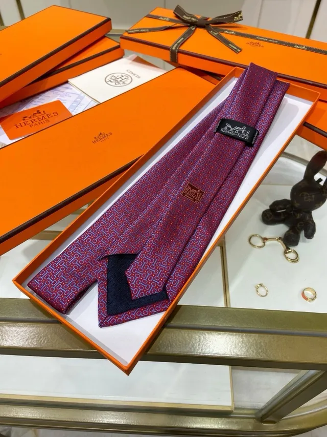 Hermès Gravata de seda com padrão geométrico em borgonha e azul 7