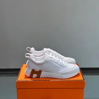 Hermès H-Ride 白色和棕色生活方式运动鞋