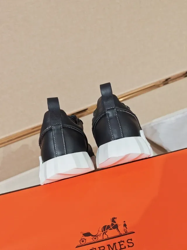 Hermès H Sneaker 黑白生活鞋 4