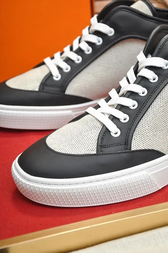 Hermès Sneakers à panneaux en maille et cuir 3