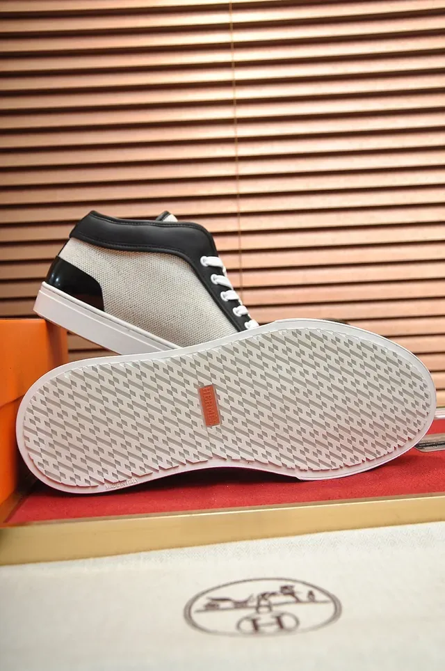 Hermès Sneakers à panneaux en maille et cuir 4