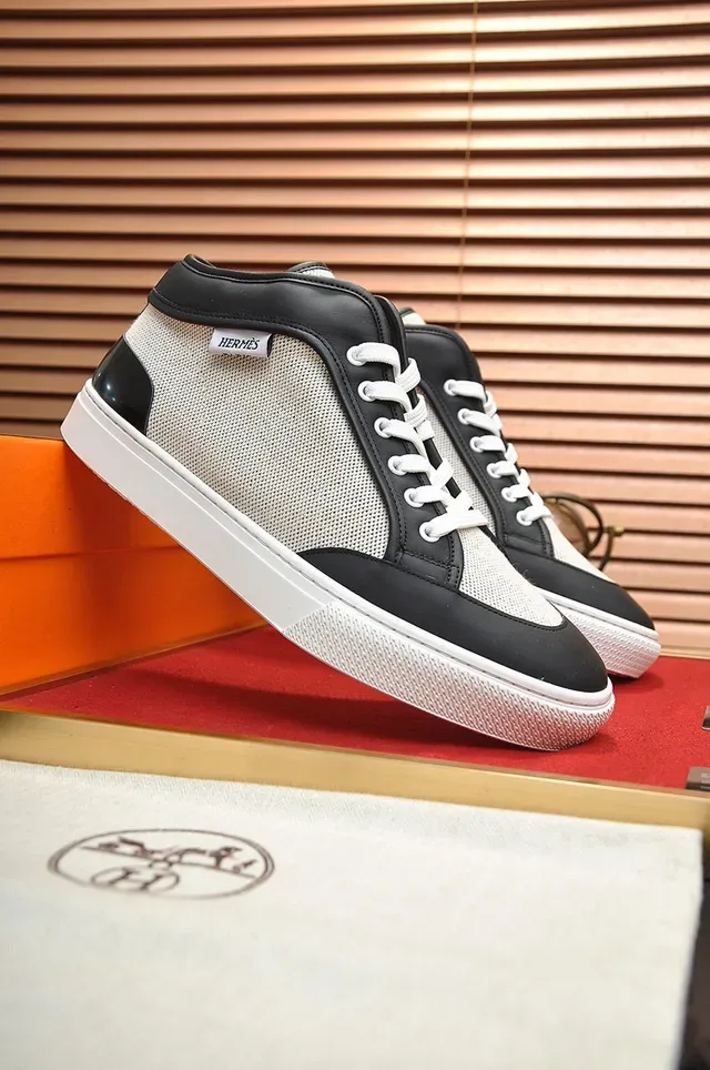 Hermès Sneakers à panneaux en maille et cuir 7