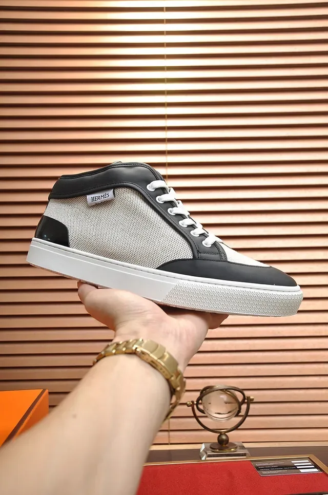 Hermès Sneakers à panneaux en maille et cuir 8