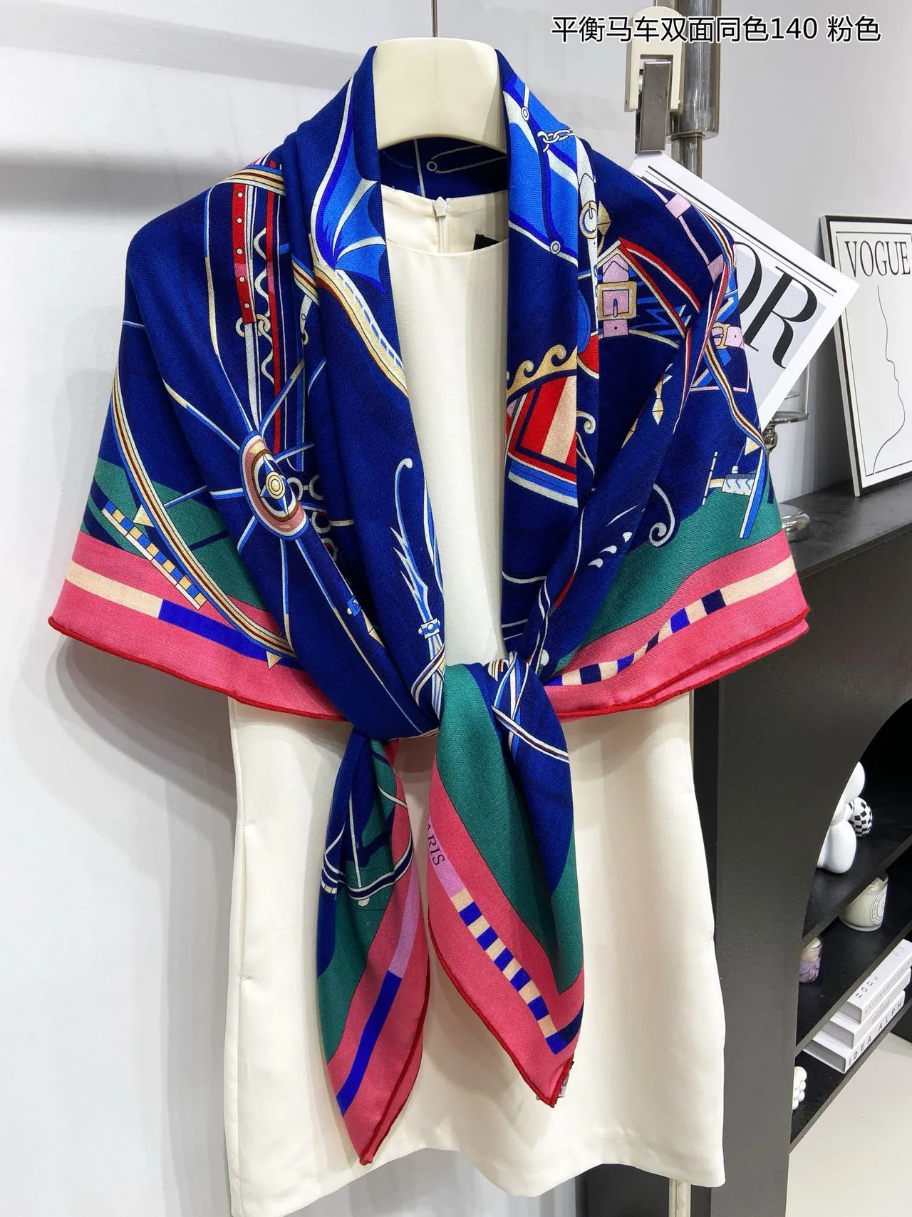 Hermès Navy Pink 方形马术灵感印花丝巾 8