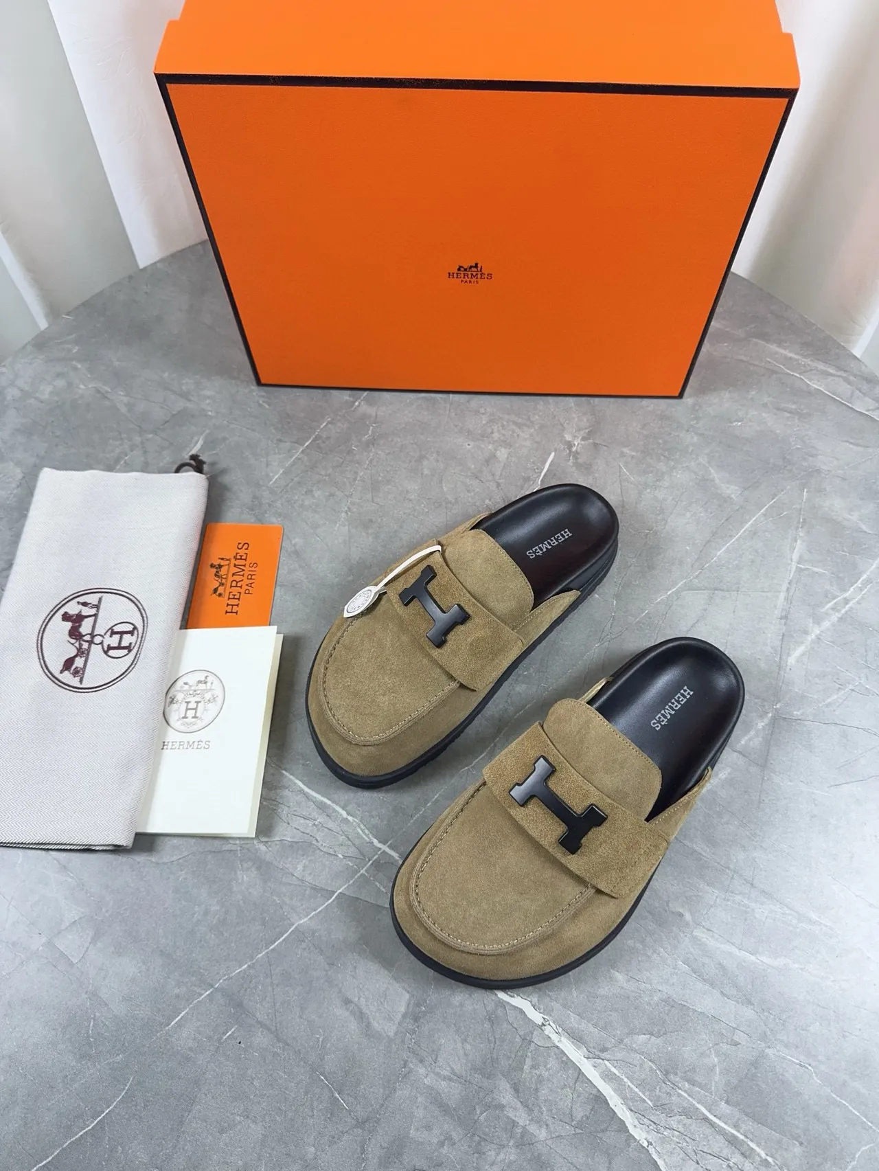 Hermès Oran ভূরা কালো সুয়েড উপর H-Buckle Strap লুফার 4
