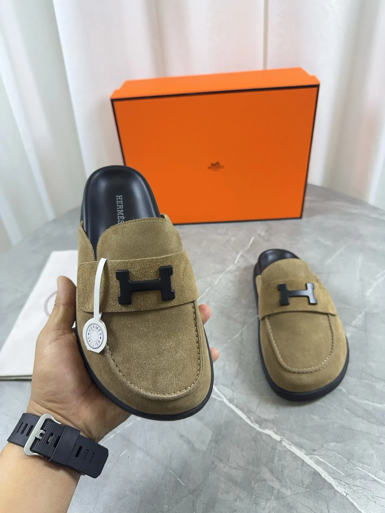 Hermès Oran ভূরা কালো সুয়েড উপর H-Buckle Strap লুফার 6