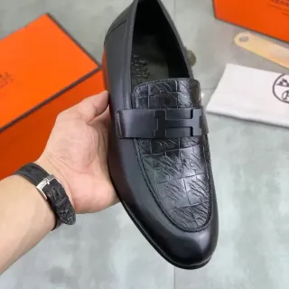 Hermès Oran 黑色鳄鱼压纹乐福鞋