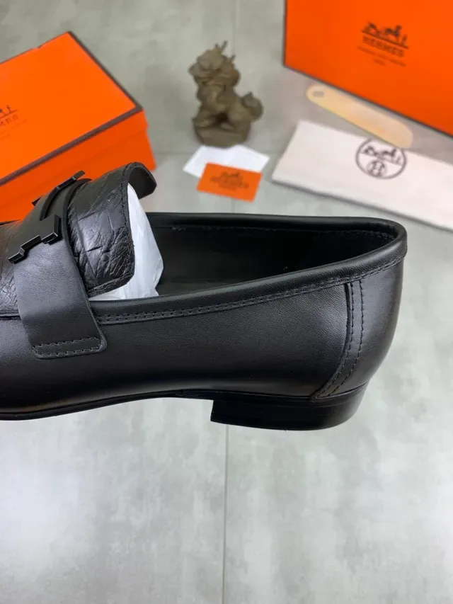 Hermès Oran Black Crocodile-Embossed Loafer 4
