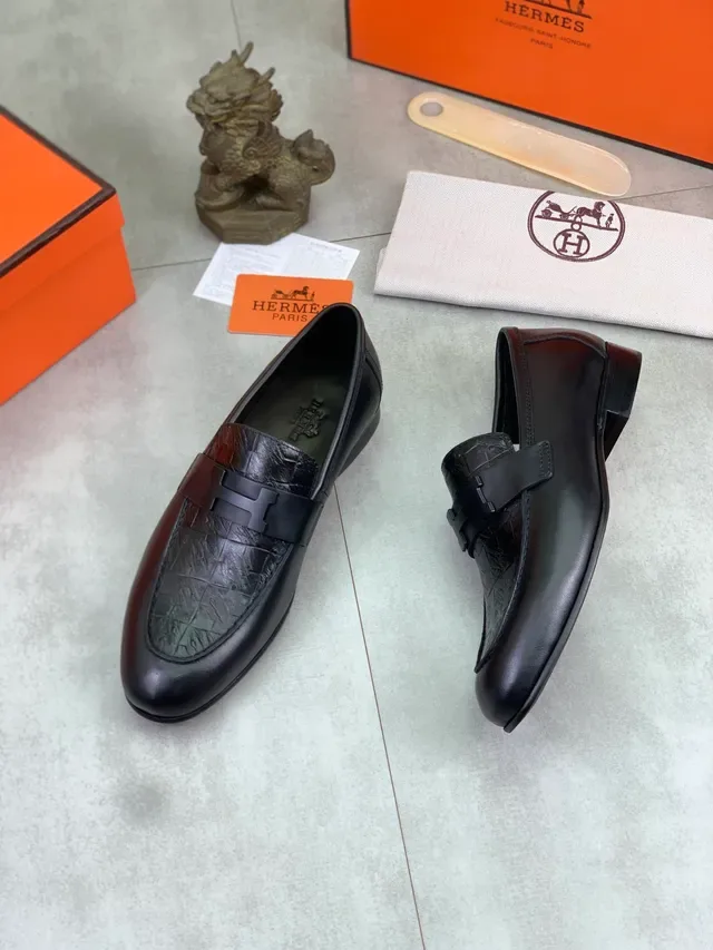 Hermès Oran Black Crocodile-Embossed Loafer 5